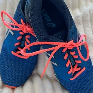 Asics men’s in Blue with Orange Laces